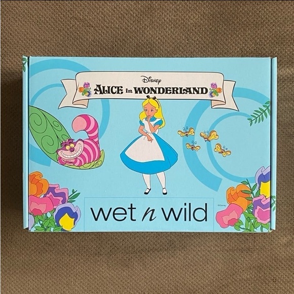 Alice in Wonderland x Wet n Wild complete makeup collection box set